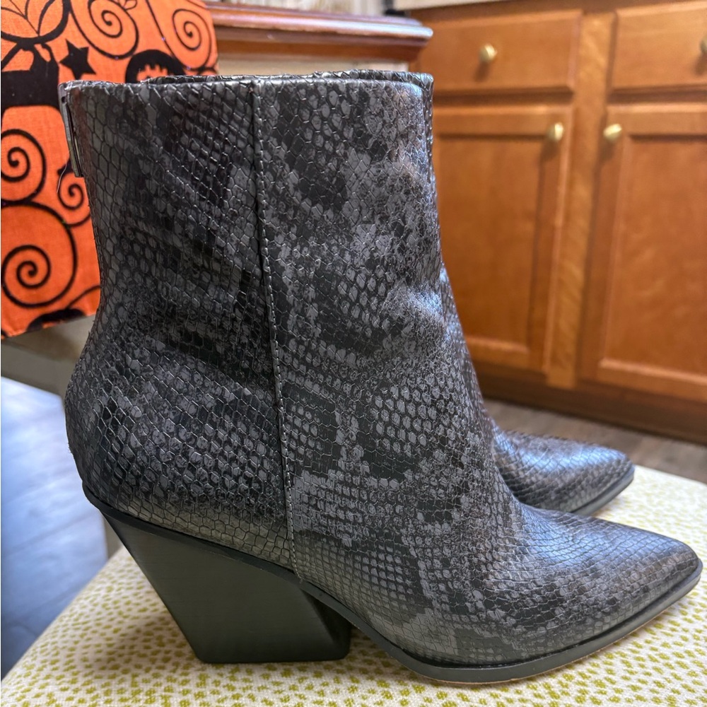 Dolce Vita Black Snakeskin Shoes